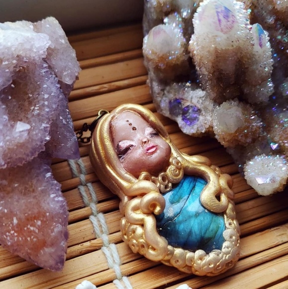 Meet your Posher, Elizabeth - Picture 6 of 9